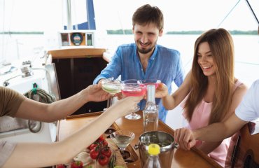 ZVOČNIKI IN OJAČEVALCI